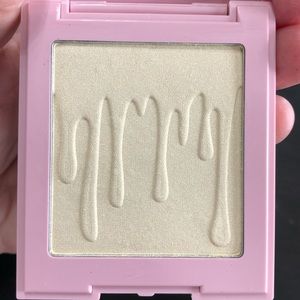 😍 LOWEST NWT "QUARTZ" Kylighter by Kylie😍